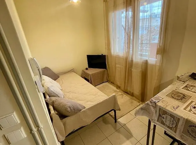 Thess Apartment *